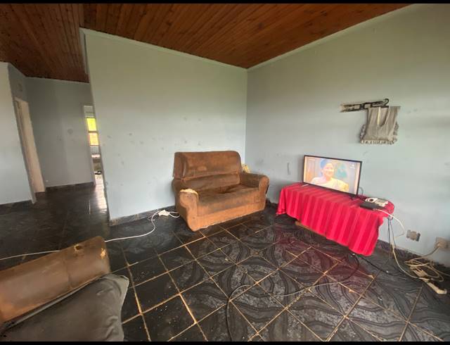 4 BEDROOM HOUSE FOR SALE IN KWAMASHU